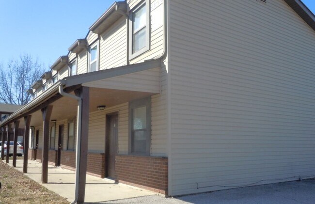Building Photo - 8 Bonne Terre