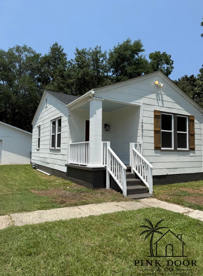 Building Photo - 2611 Ranger Dr