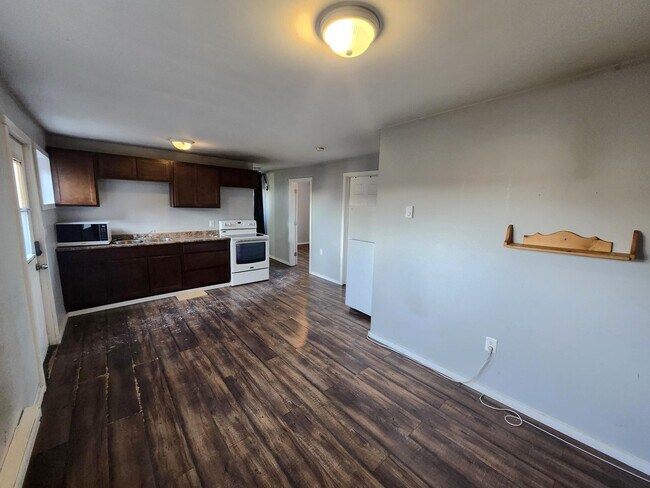 Photo du bâtiment - 196 King St E