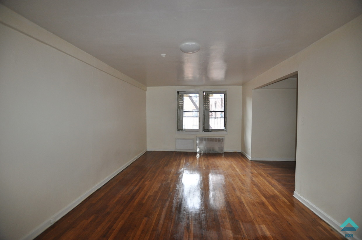 Primary Photo - 250 Clarkson Ave