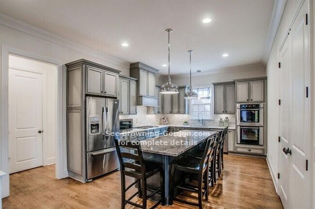 Foto del edificio - 3501 Scarsdale Rd