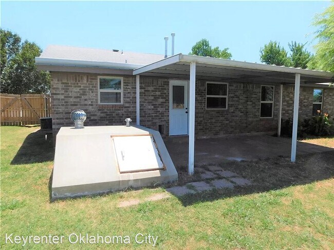 Building Photo - 3 br, 2 bath House - 1001 Sweetgum Street