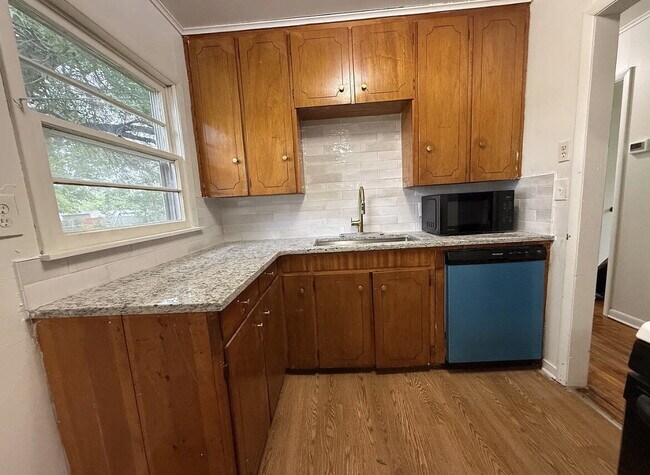 Foto del edificio - 317 N Atlanta St