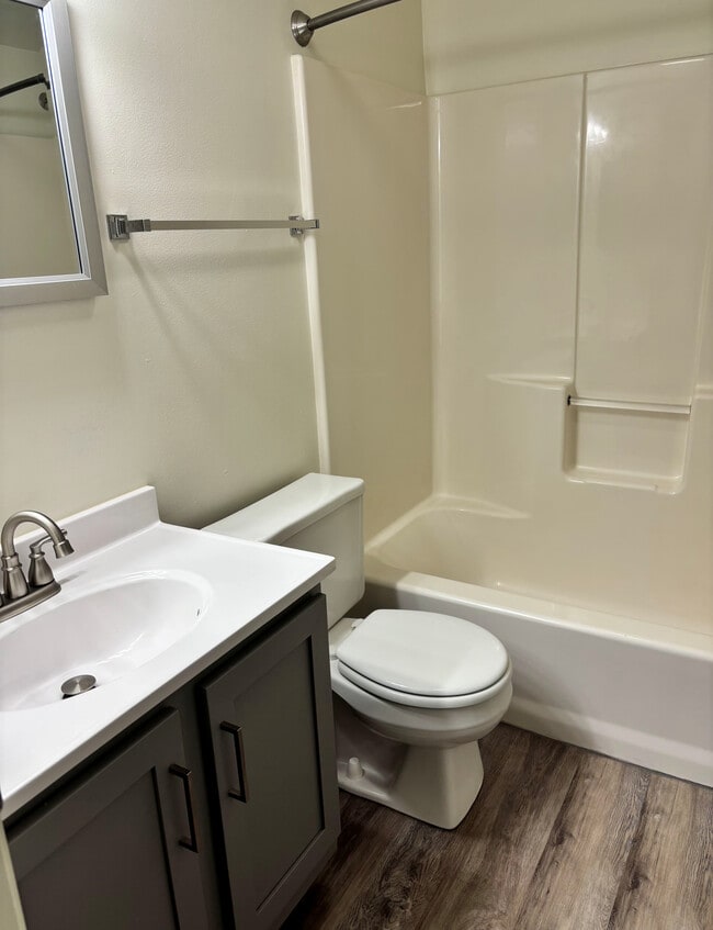 One Bedroom Bath - Plum Brook Villas West