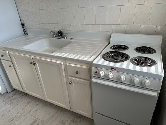 Building Photo - 3 Corbin Ct