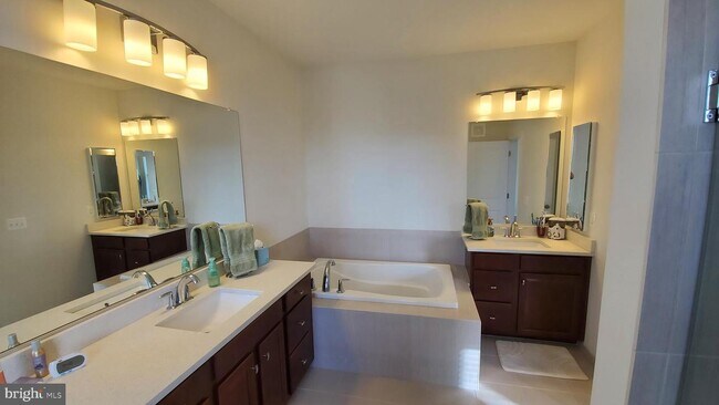 Building Photo - 42037 Glade Creek Terrace