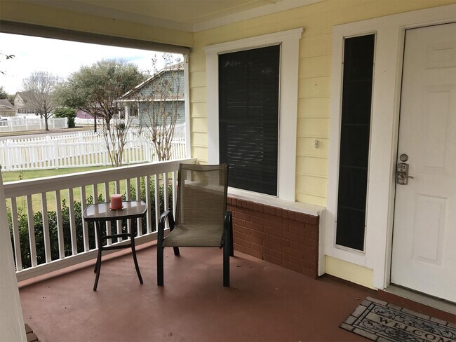 Building Photo - 5370 Hartson