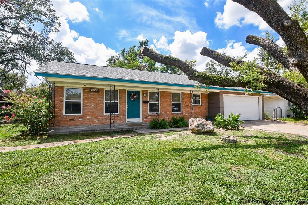 Primary Photo - 7949 Ridgeview Dr