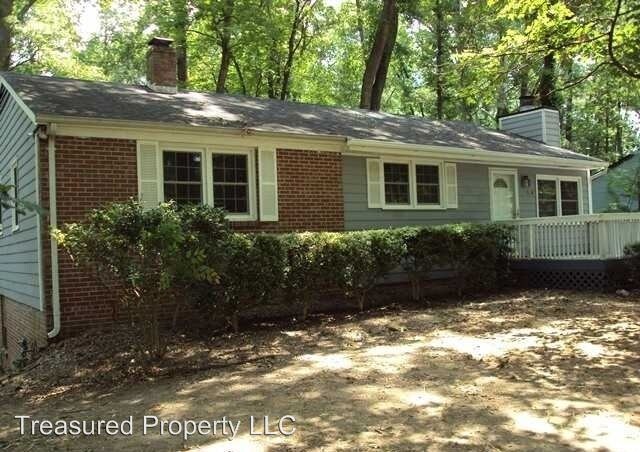 Building Photo - 304 Hickory Dr