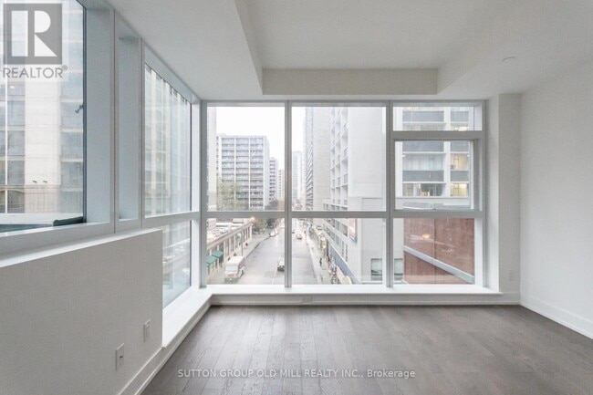 Building Photo - 7 Grenville St