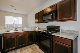 Building Photo - 17010 Andrew Nook Ln