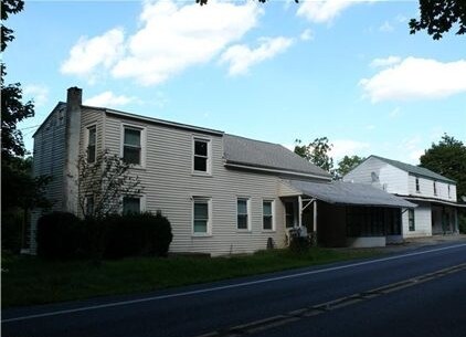 Foto del edificio - 1833 Moselem Springs Rd