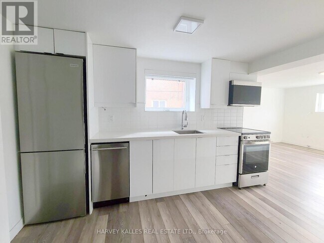 Photo du bâtiment - 521 Browns Line