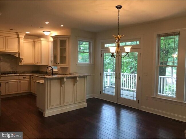 Foto del edificio - 1020 W Valley Forge Rd