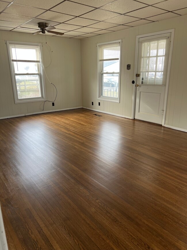 Building Photo - 3200 S 7th St