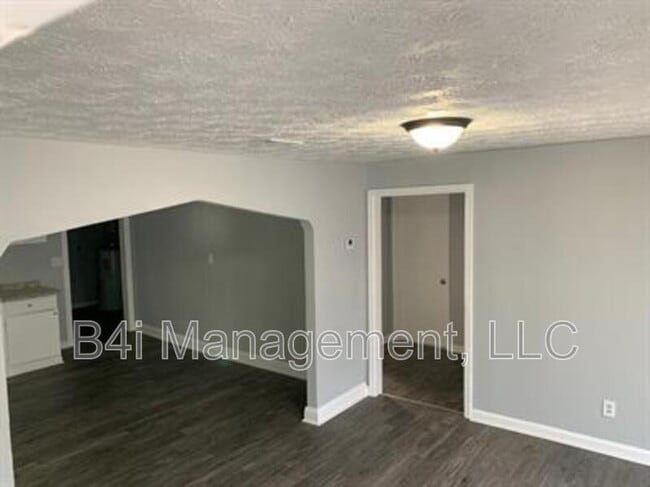 Foto del edificio - 1201 Lake Dr