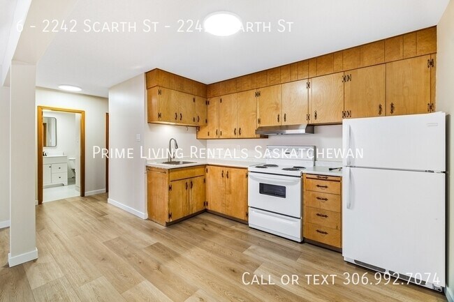 Building Photo - 2242-2242 Scarth St