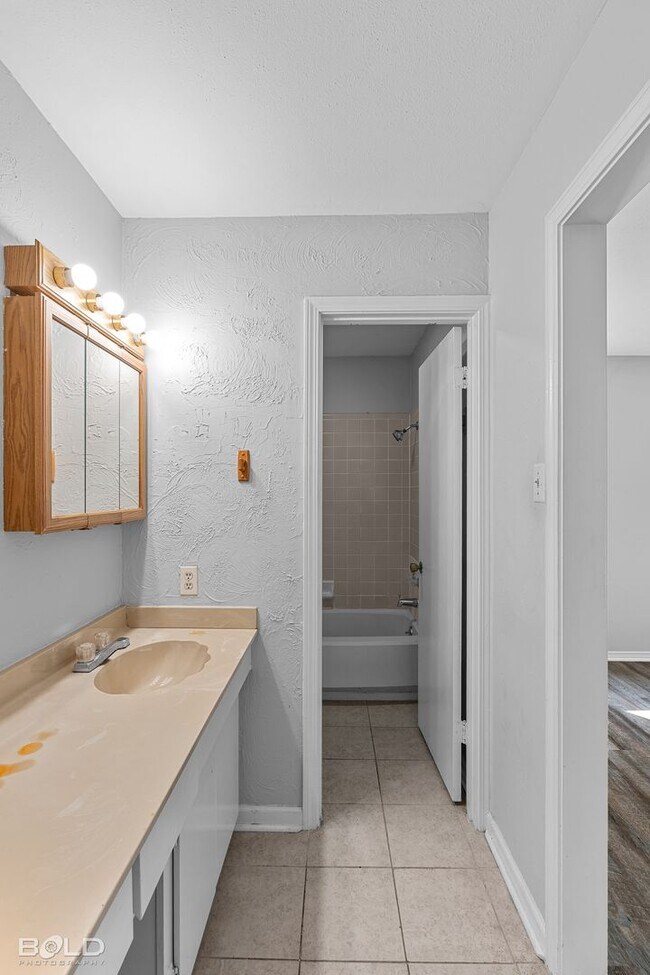 Foto del edificio - Charming 3-bedroom, 2-bath home in vibrant Bossier City, LA!