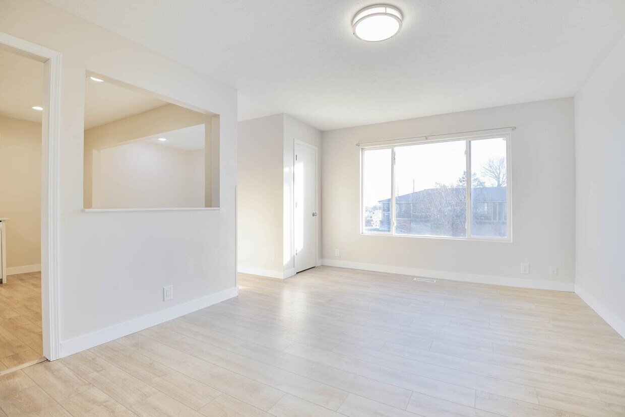 Living Area - 7704 S 25th St