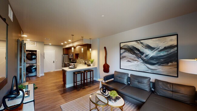 Foto del edificio - Capitol Towers - Luxury Midrise