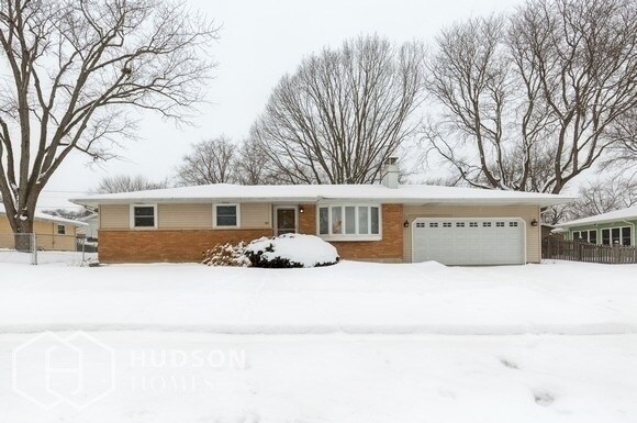 Primary Photo - NOW AVAILABLE! -10 CONCORD DR, SOUTH ELGIN...