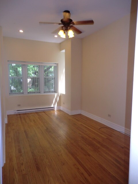 Foto del edificio - 2728 N Artesian Ave