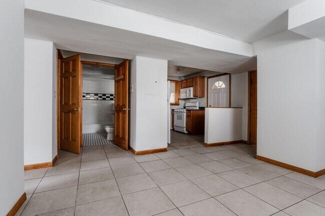 Foto del edificio - Lincoln Square / Ravenswood - 2 Bed / 1 Ba...