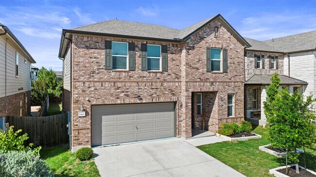Building Photo - 544 Ayinger Ln