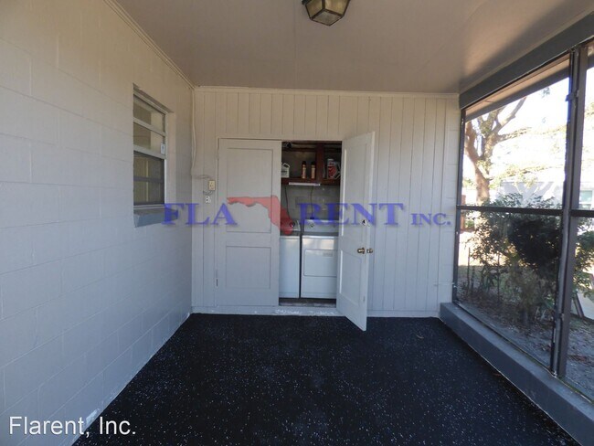 Building Photo - 3 br, 1 bath House - 5945 Yucatan Drive