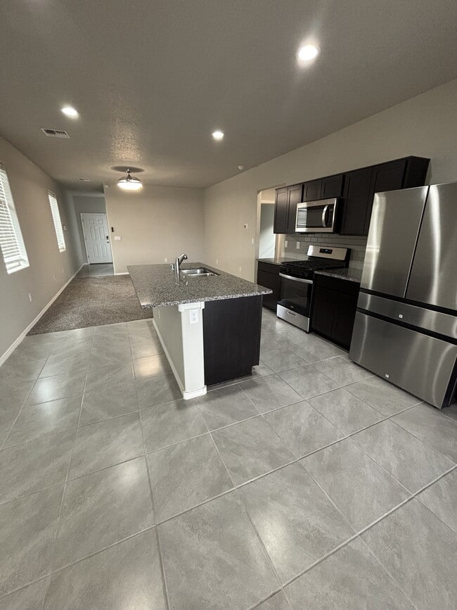 Building Photo - 4818 Mount Salas St NE