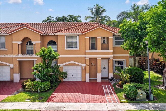 Foto del edificio - 913 NW 135th Ave