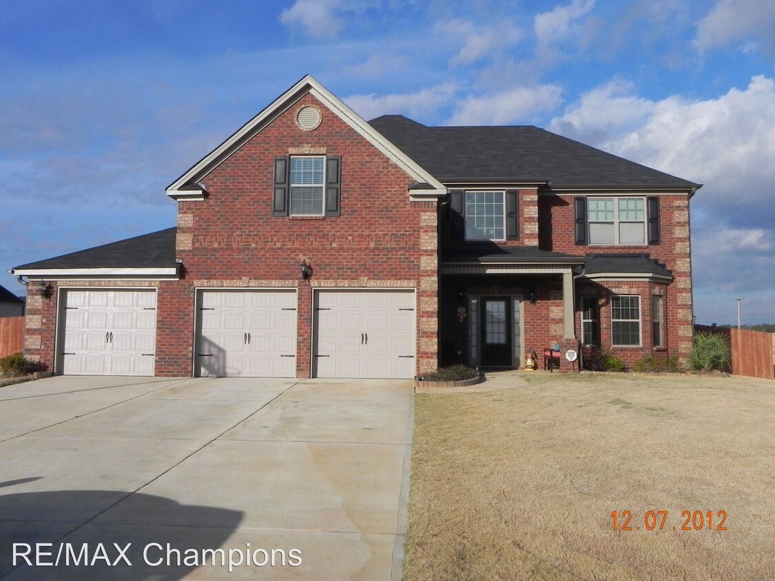 17 Gold St, Fort Mitchell, AL 36856 House Rental in Fort Mitchell, AL