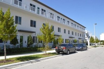 Building Photo - 6416 NW 102nd Ct