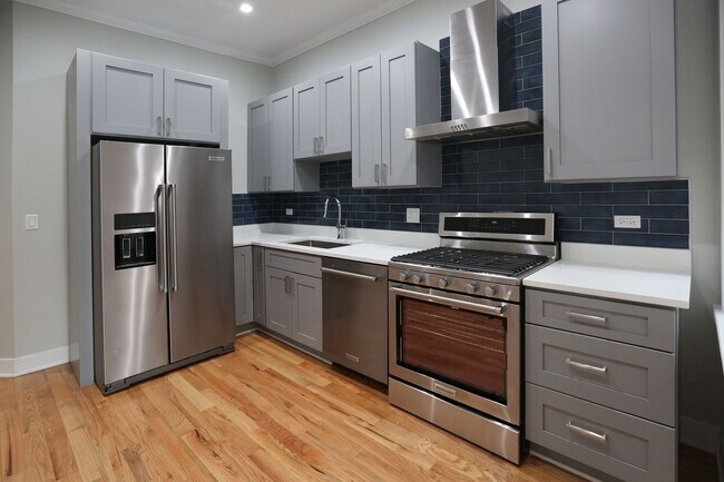 Foto del edificio - 3234 W Fulton Blvd