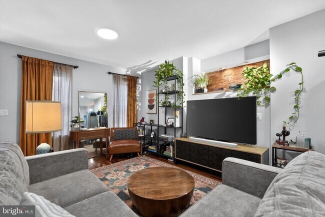 Foto del edificio - 1616 Webster St