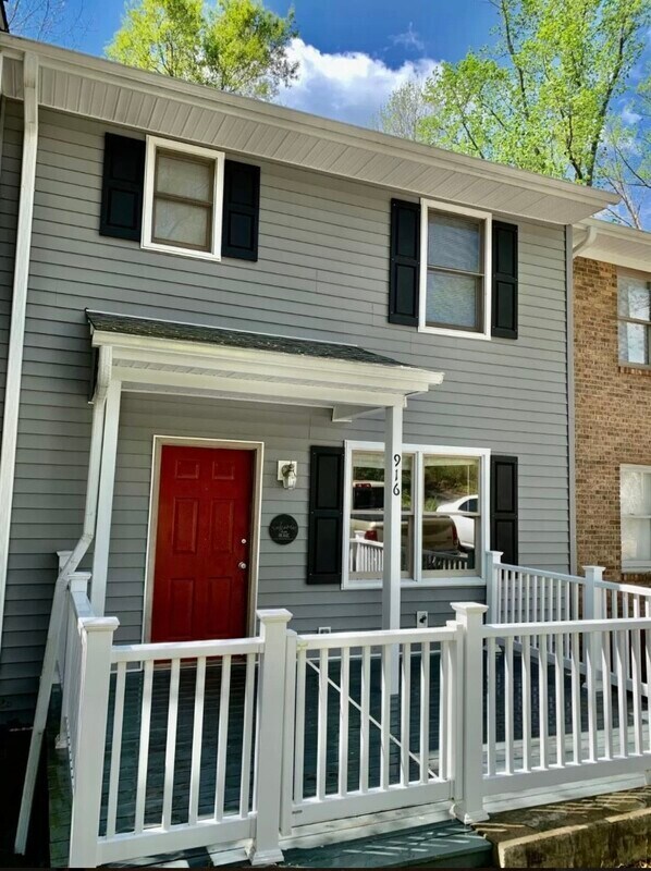 Foto del edificio - 916 Georgetown Rd