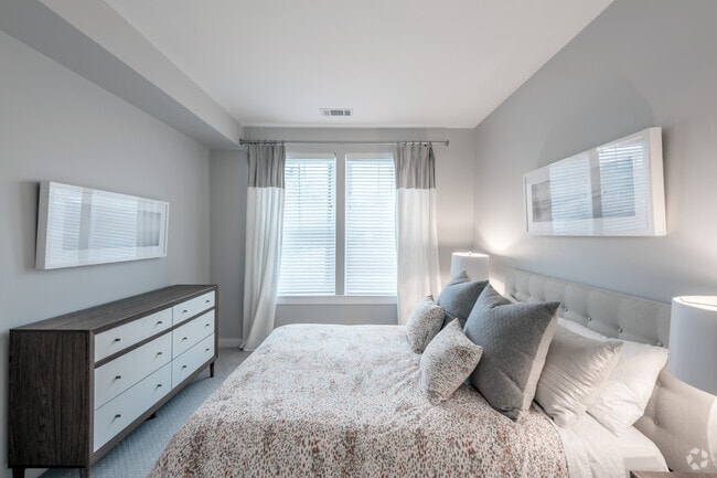 1 BR, 1 BA - Harborwalk Apartments