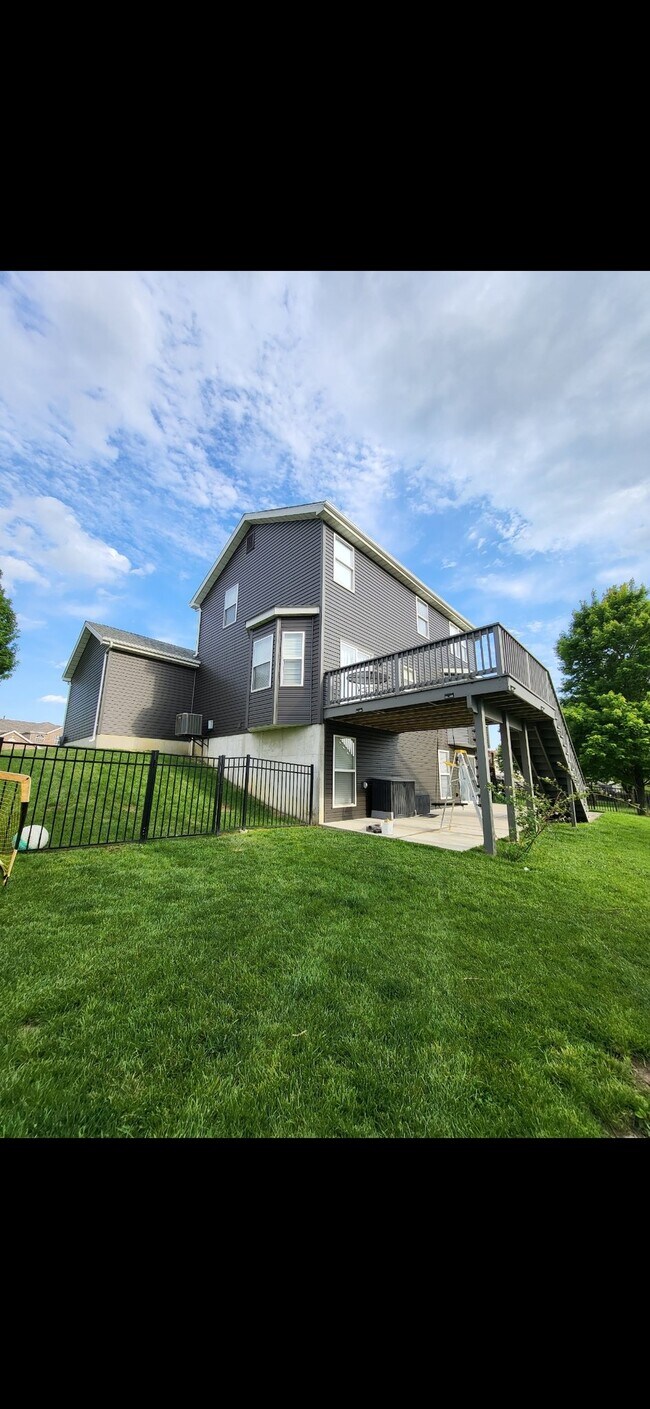 Foto del edificio - 861 Saybrook Falls Dr