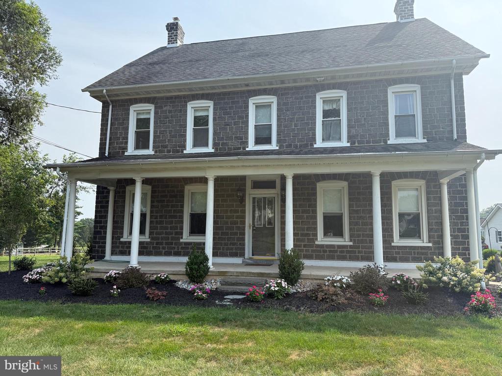 Foto principal - 418 Allentown Rd