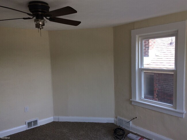 Foto del edificio - 2 br, 1 bath Duplex - 463 Ohio Avenue 463