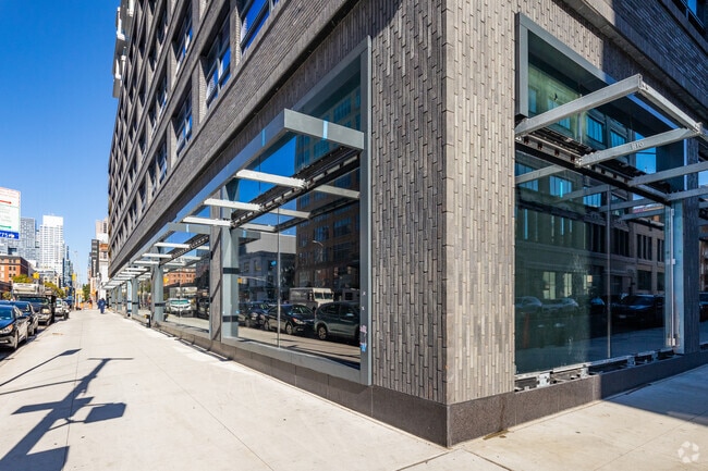 Building Photo - The West Residence Club