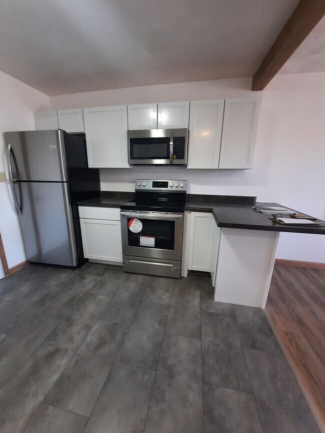 Building Photo - 4 BED | 1 BATH | HOME | NORTH