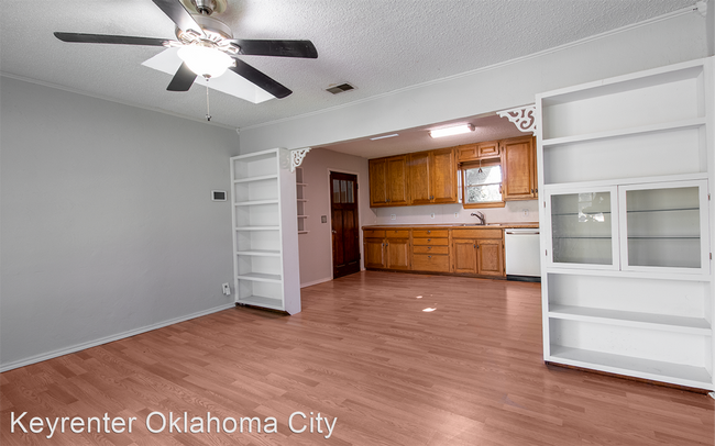 Building Photo - 4 br, 2 bath House - 2208 N Henney Rd