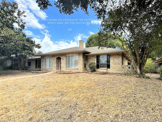 Foto del edificio - 3213 Forester Way