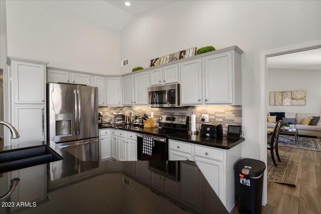 Foto del edificio - 14835 N 41st Pl