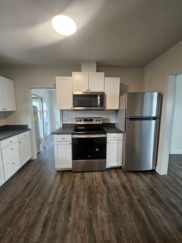 Primary Photo - Cute Middleton Duplex