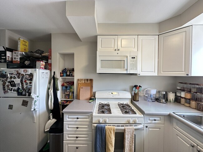 Foto del edificio - 3745 W Grace St