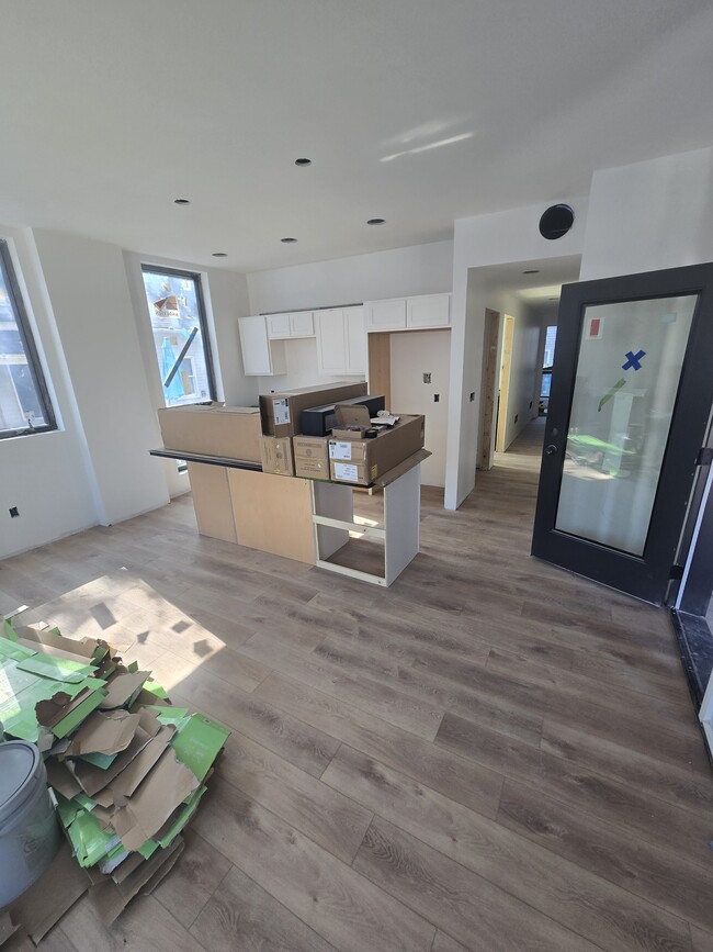 Building Photo - 2448 Professor Ave