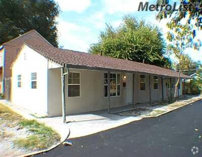 Foto del edificio - 543-545 Lindsay Ave