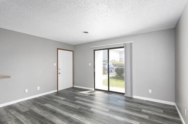 Foto del edificio - 321 Cedarview Ct